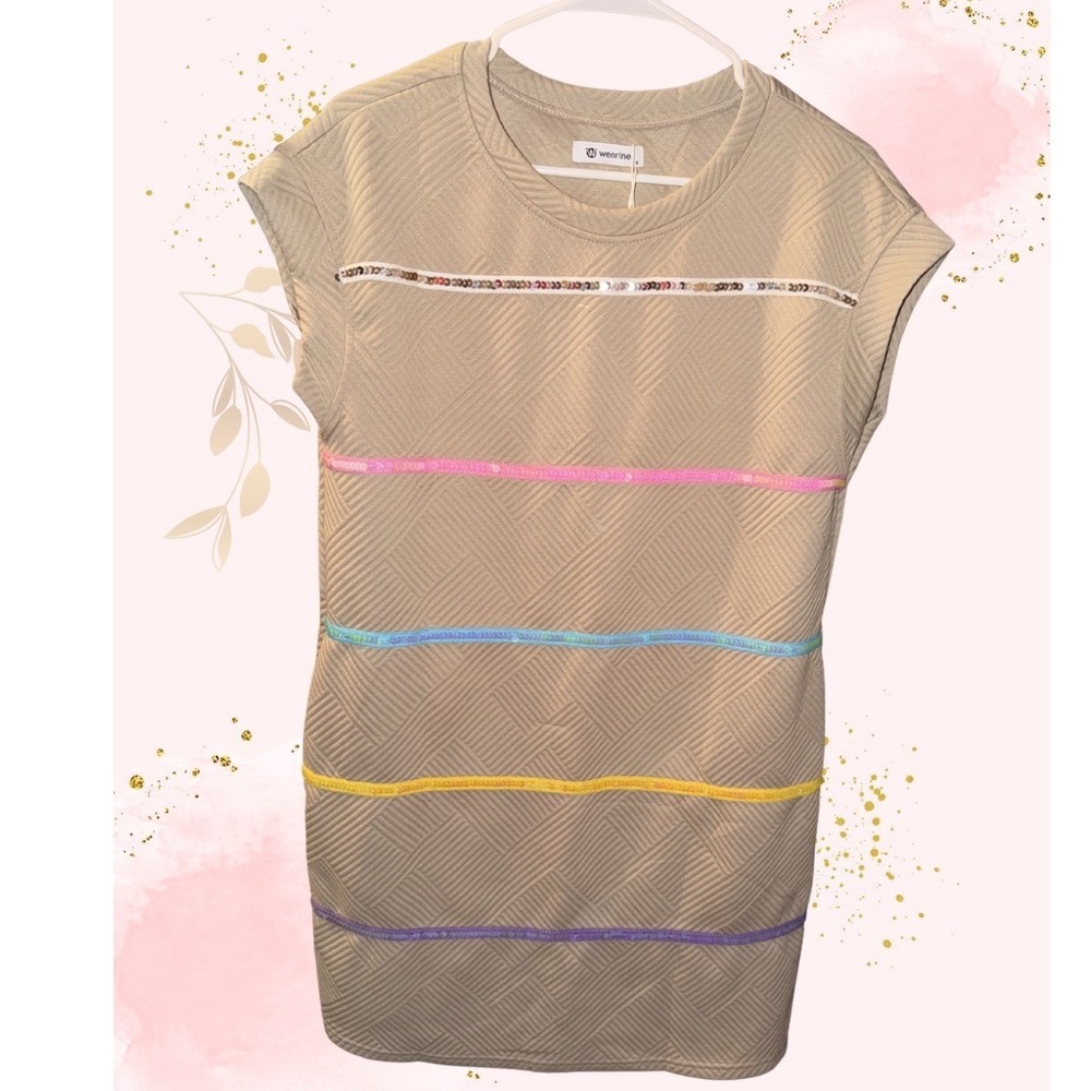 *NWT*  Rainbow Sequin Beige Quilted Mini Dress by Wenrine. Size Small.‎